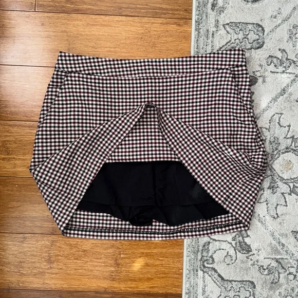 Abercrombie Gingham Mini Skort - Picture 5 of 7